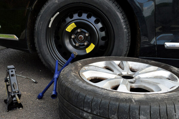 how-to-change-a-tire-step-1-A